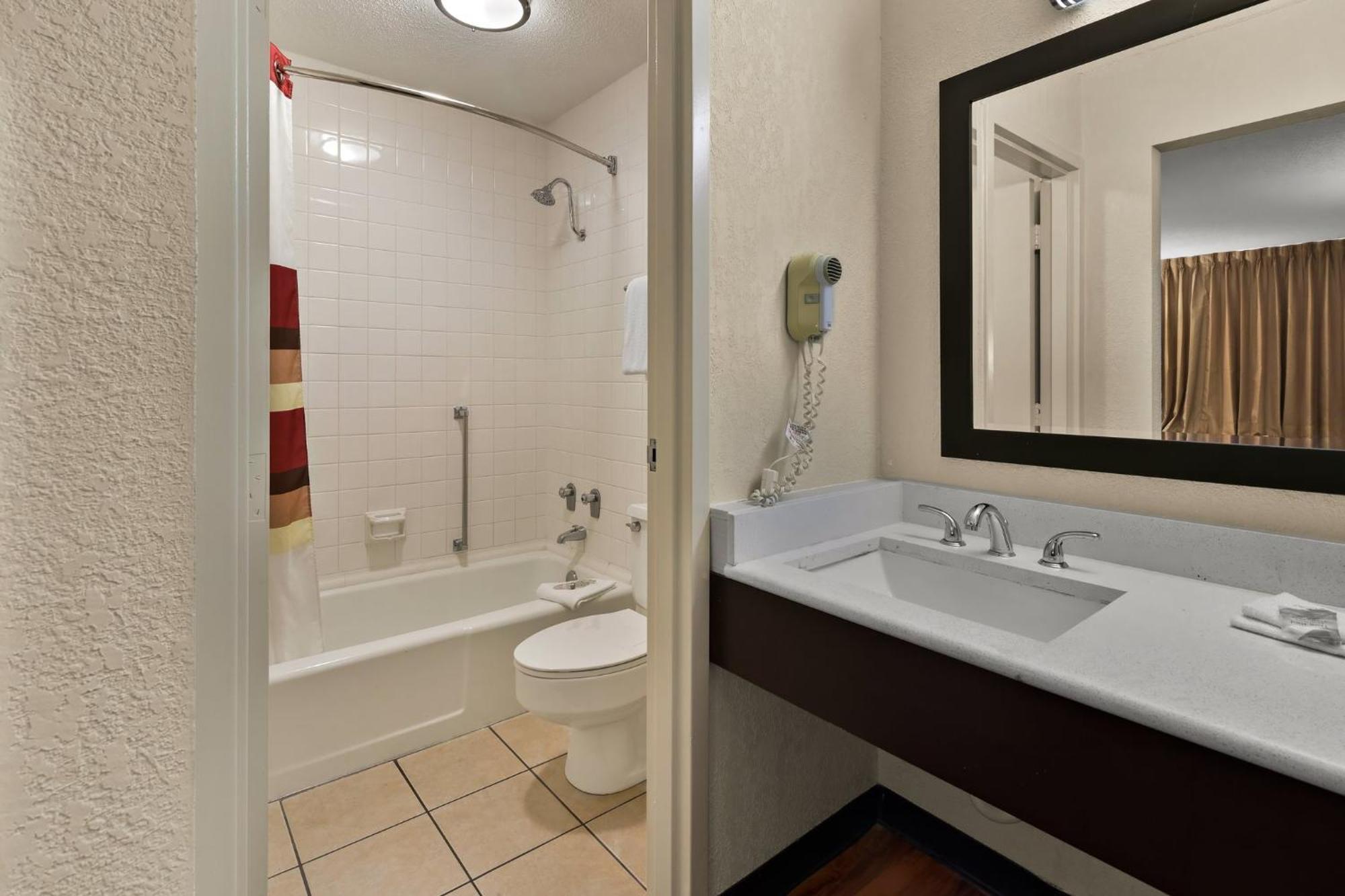 Red Roof Inn & Suites Cave City Dış mekan fotoğraf