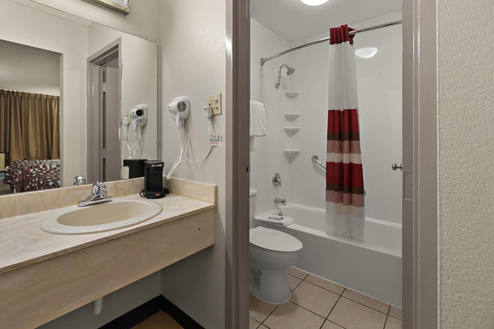 Red Roof Inn & Suites Cave City Dış mekan fotoğraf