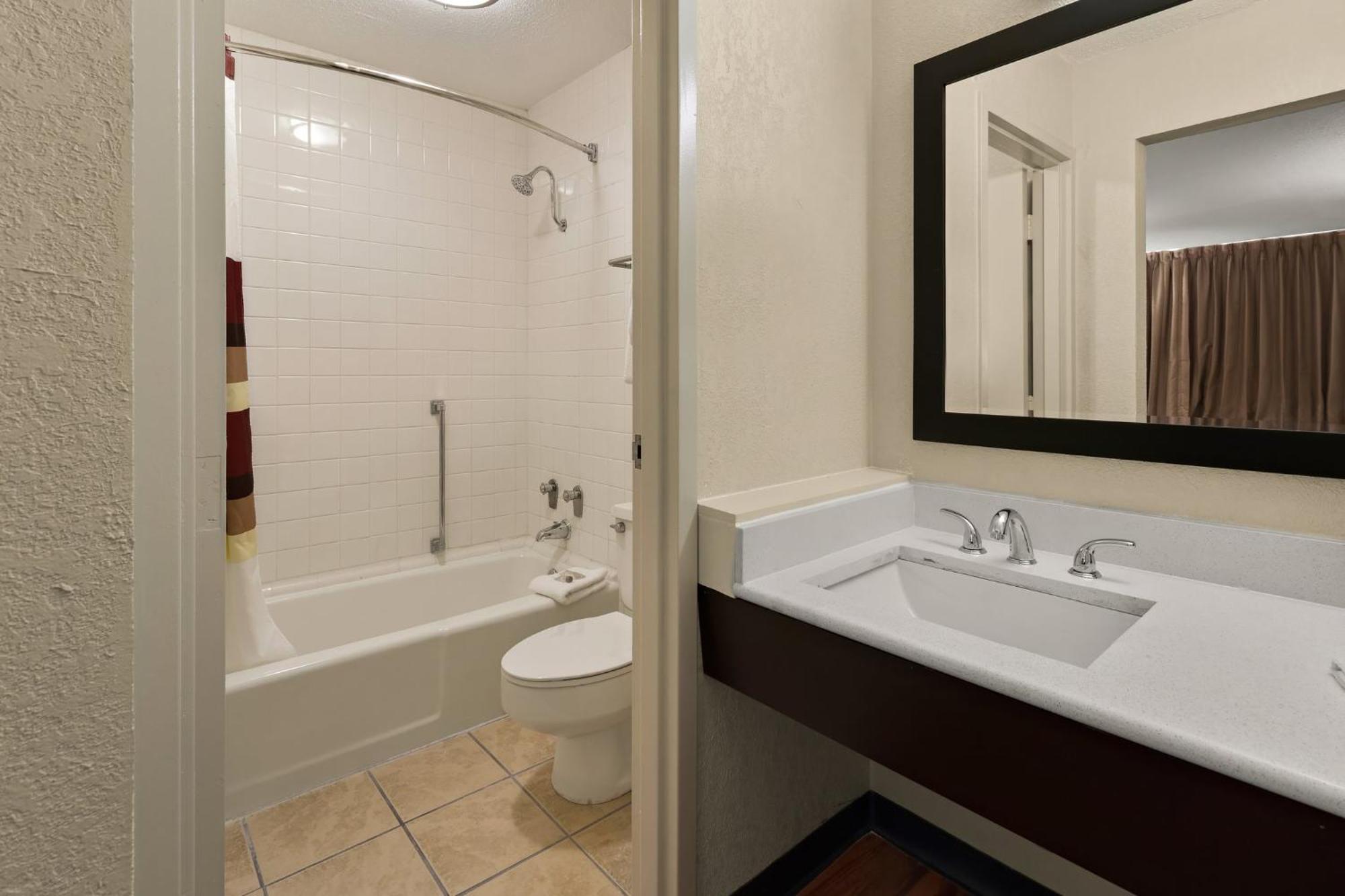 Red Roof Inn & Suites Cave City Dış mekan fotoğraf