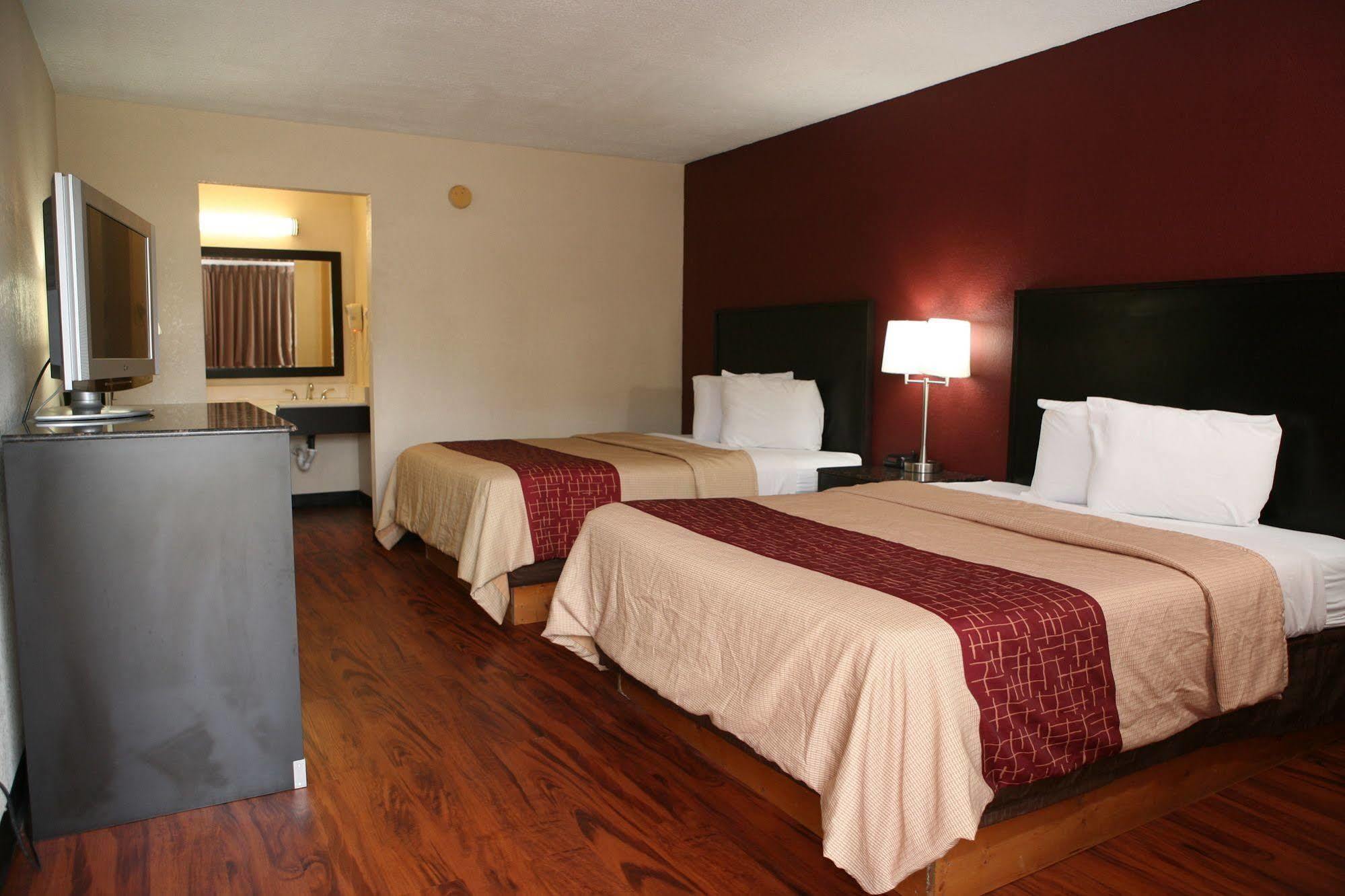 Red Roof Inn & Suites Cave City Dış mekan fotoğraf